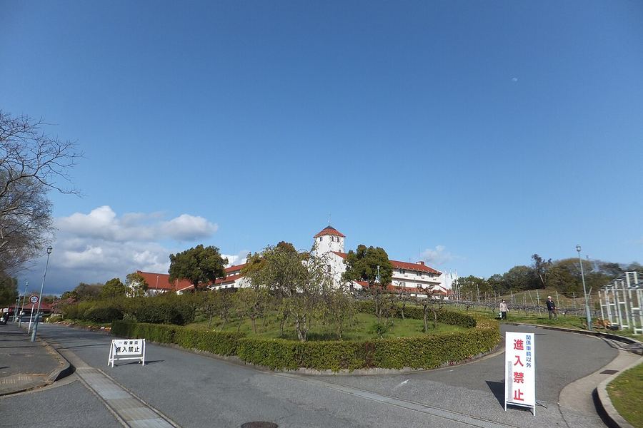 神戸ワイナリー（丘の上の建物群）