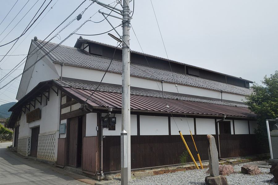 シャトー・メルシャンのワイン資料館（旧宮光園・宮崎第二醸造場の歴史建築）